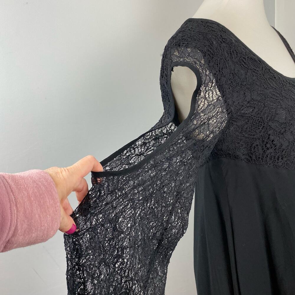 Minkpink Solid Black Lace Long Sleeve Cold Shoulder Mini Dress Medium NEW - Picture 4 of 8